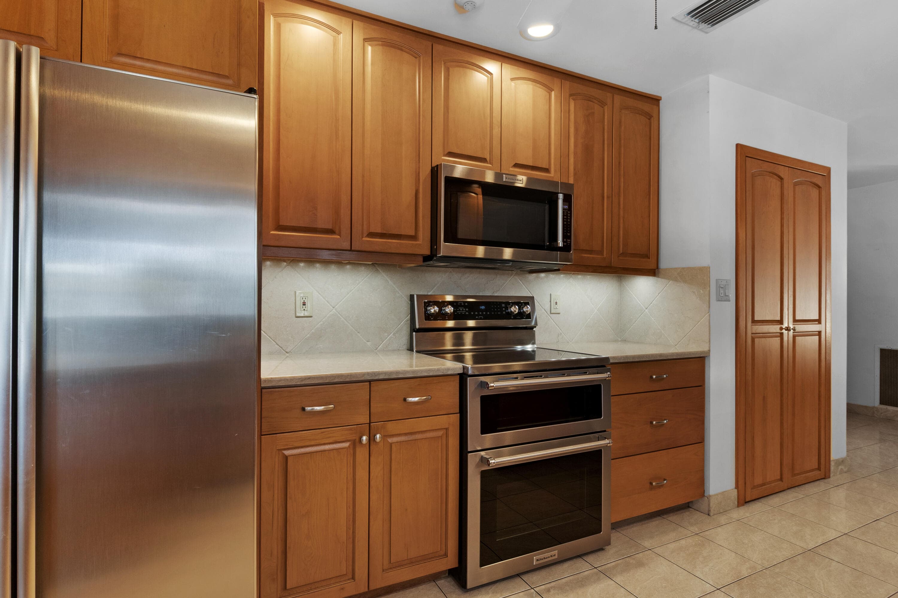 2141 NE 67th Street, Fort Lauderdale, FL 33308 — photo 12 of 46