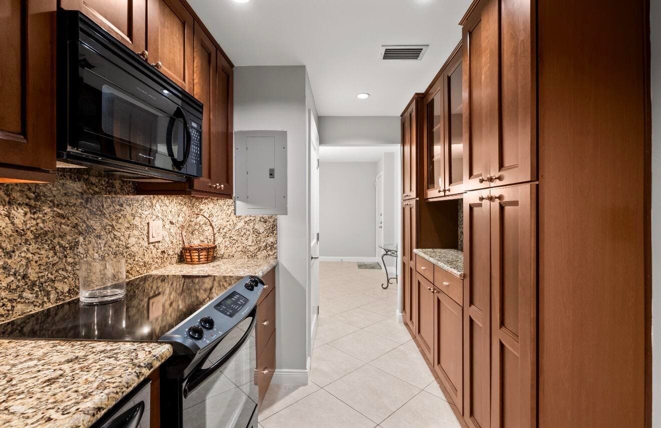 1940 NE 2nd Avenue 101j, Wilton Manors, FL 33305 — photo 11 of 31