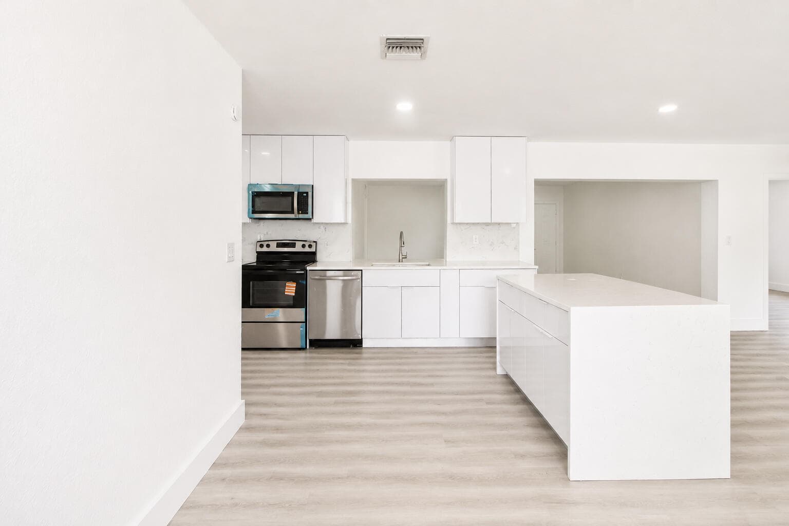 2440 NW 63rd Terrace, Sunrise, FL 33313 — photo 14 of 42