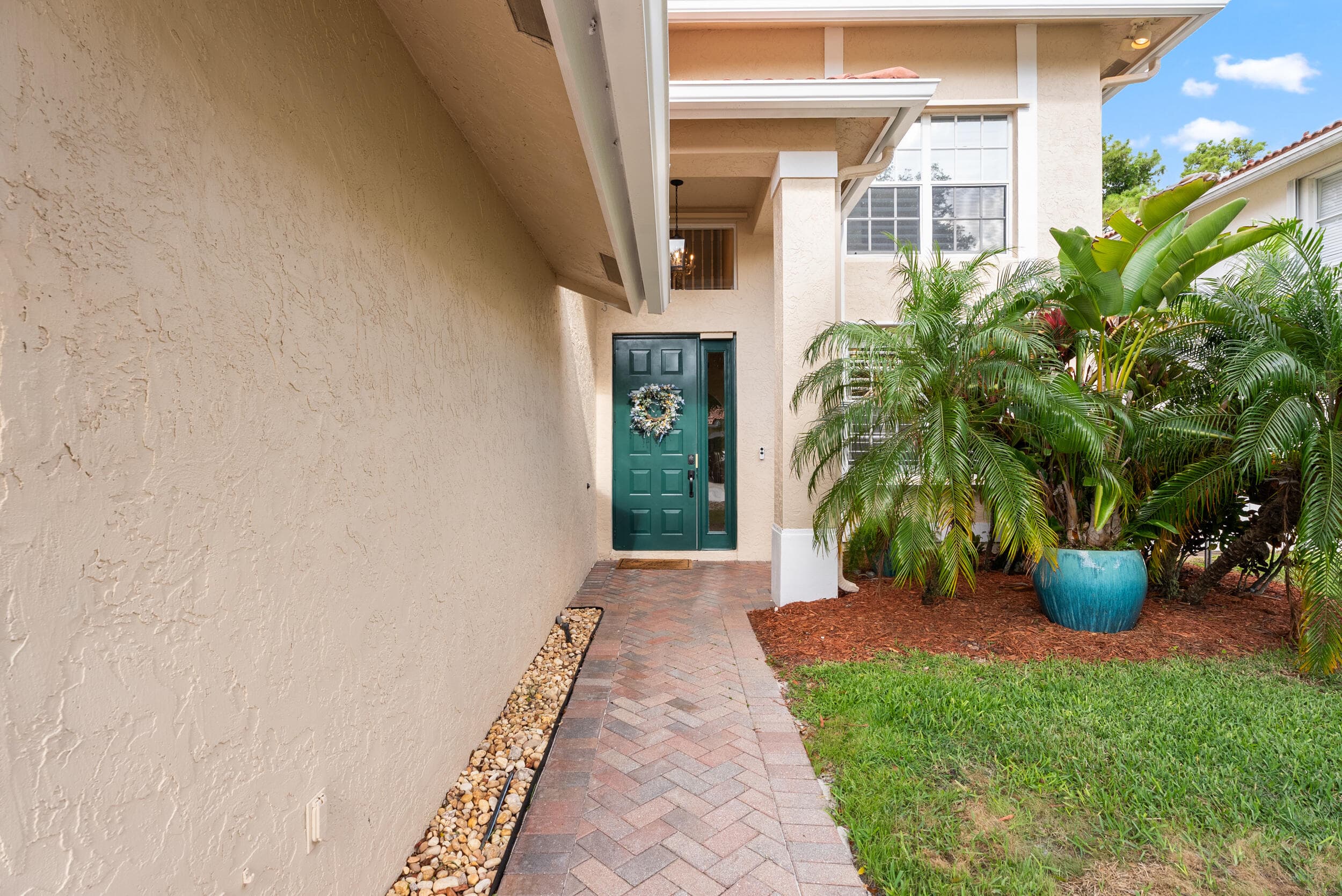 126 Hidden Hollow Drive, Palm Beach Gardens, FL 33418 — photo 3 of 57