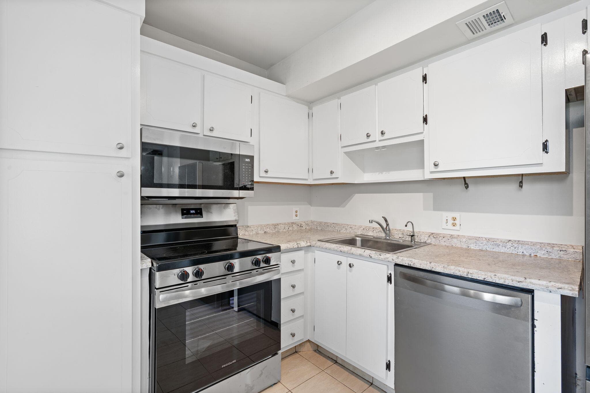 2650 S Course Drive Unit 308, Pompano Beach, FL 33069 — photo 2 of 41
