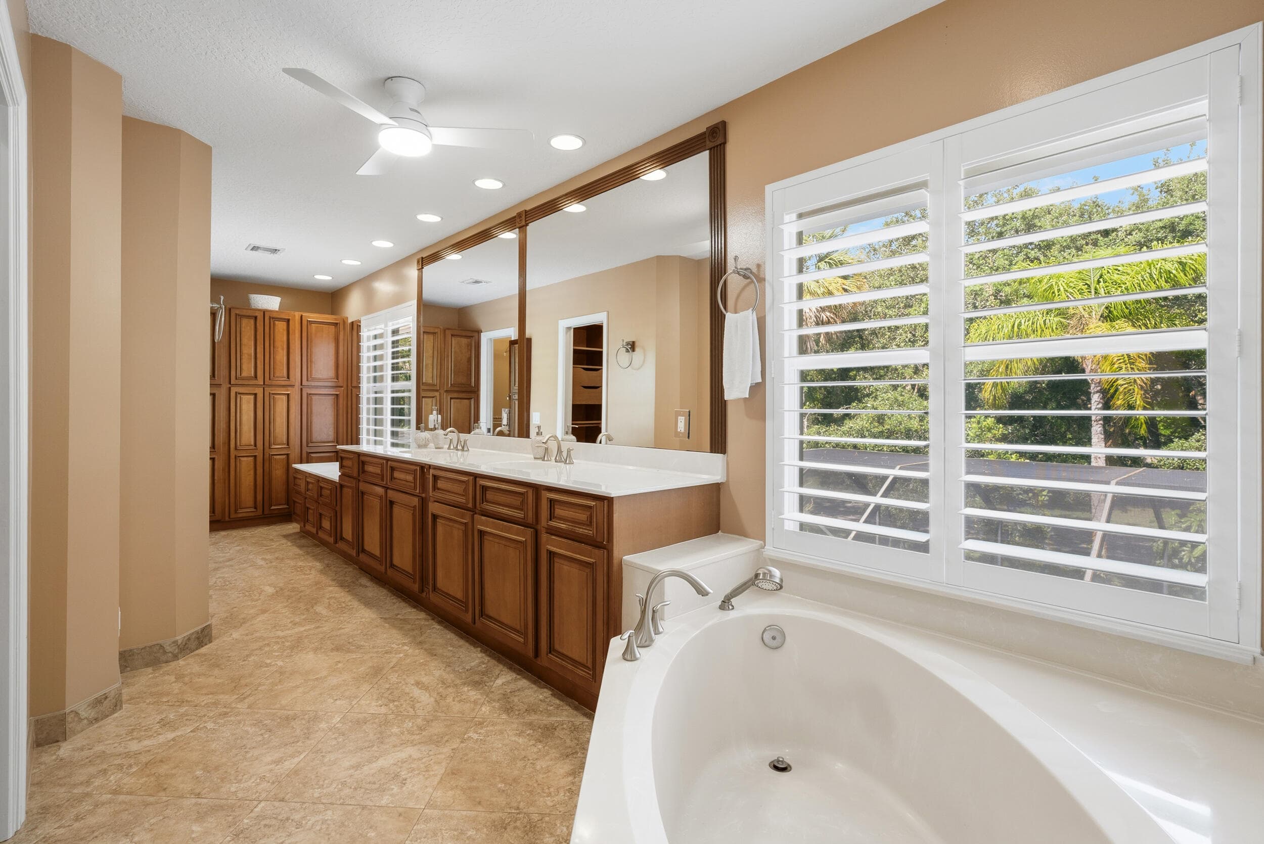 126 Hidden Hollow Drive, Palm Beach Gardens, FL 33418 — photo 26 of 57