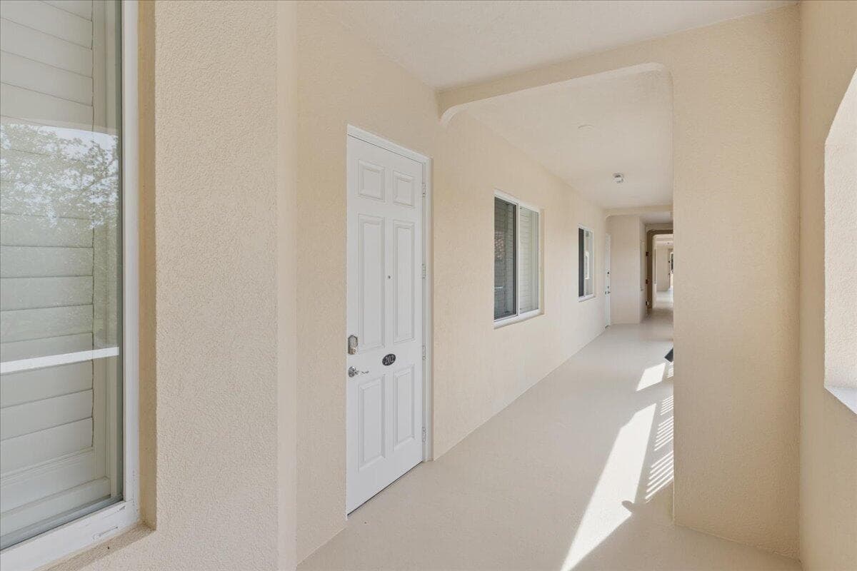 19 W Harbour Isle Dr Drive W 202, Fort Pierce, FL 34949 — photo 9 of 35