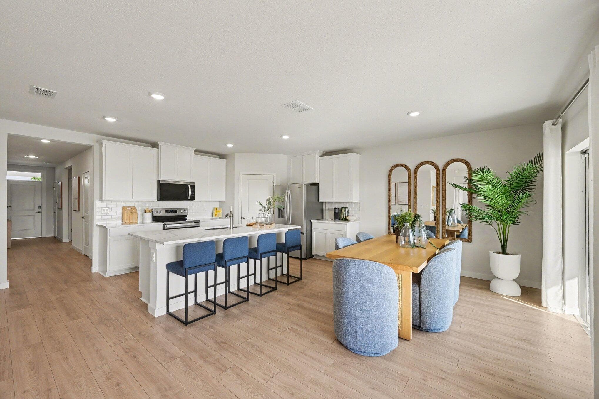 9069 Venetian Square, Vero Beach, FL 32966 — photo 6 of 16