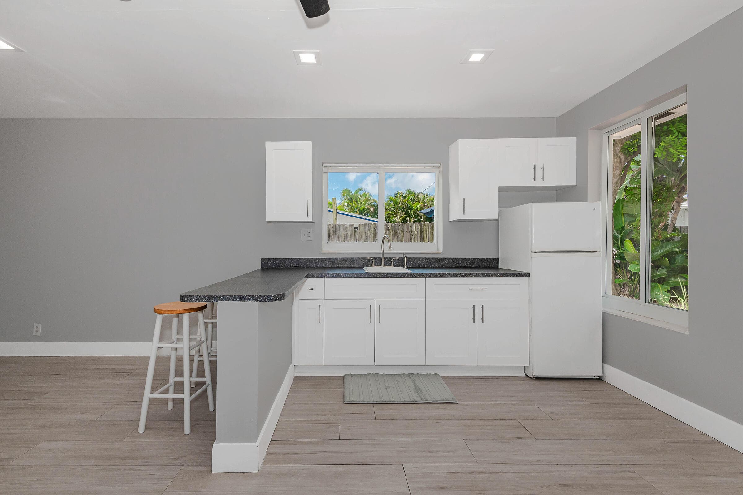 2733 NE 6th Avenue, Wilton Manors, FL 33334 — photo 27 of 47