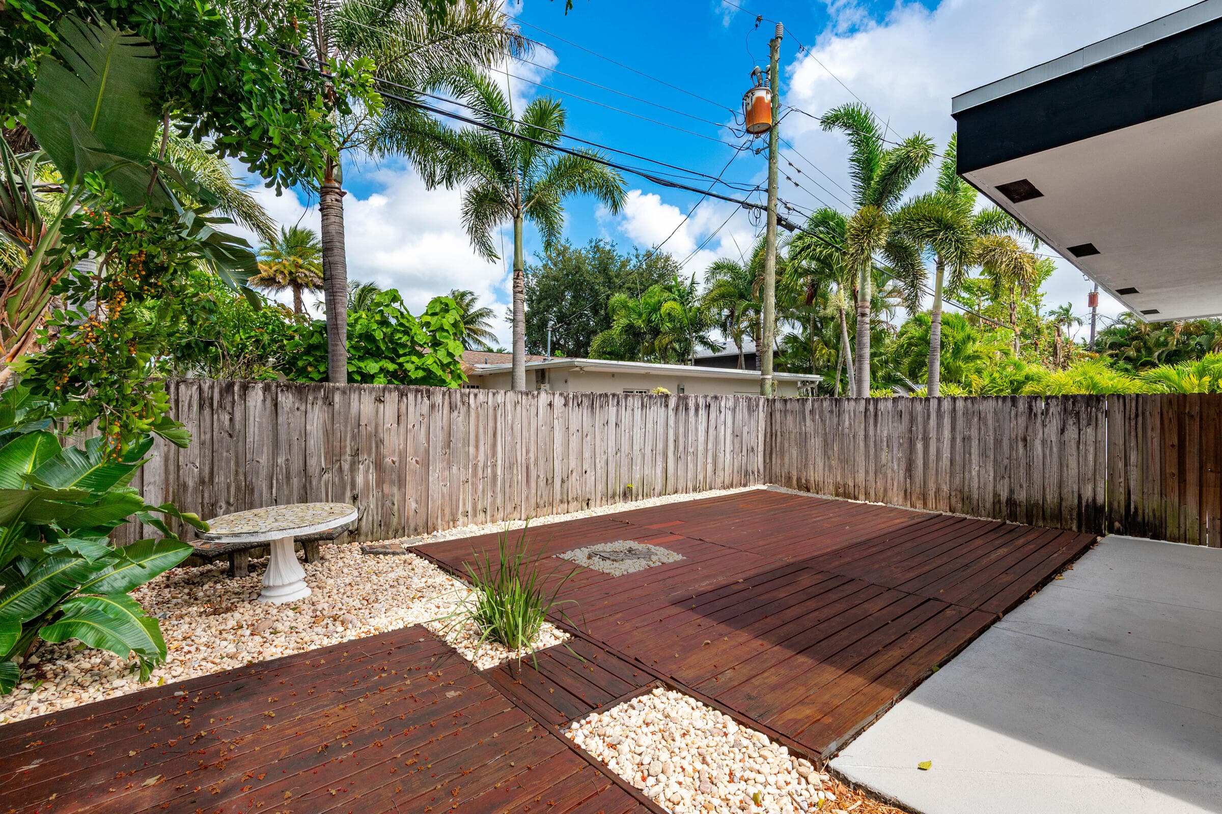 2733 NE 6th Avenue, Wilton Manors, FL 33334 — photo 38 of 47