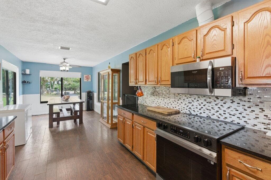 16888 Hialeah Drive W, The Acreage, FL 33470 — photo 8 of 56