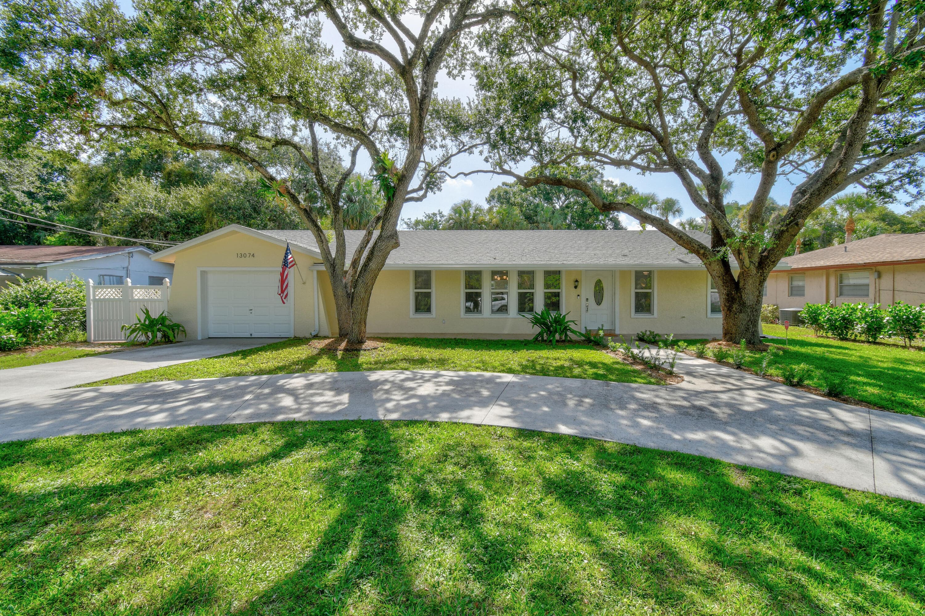 13074 23rd Avenue N, Palm Beach Gardens, FL 33410 — photo 1 of 30