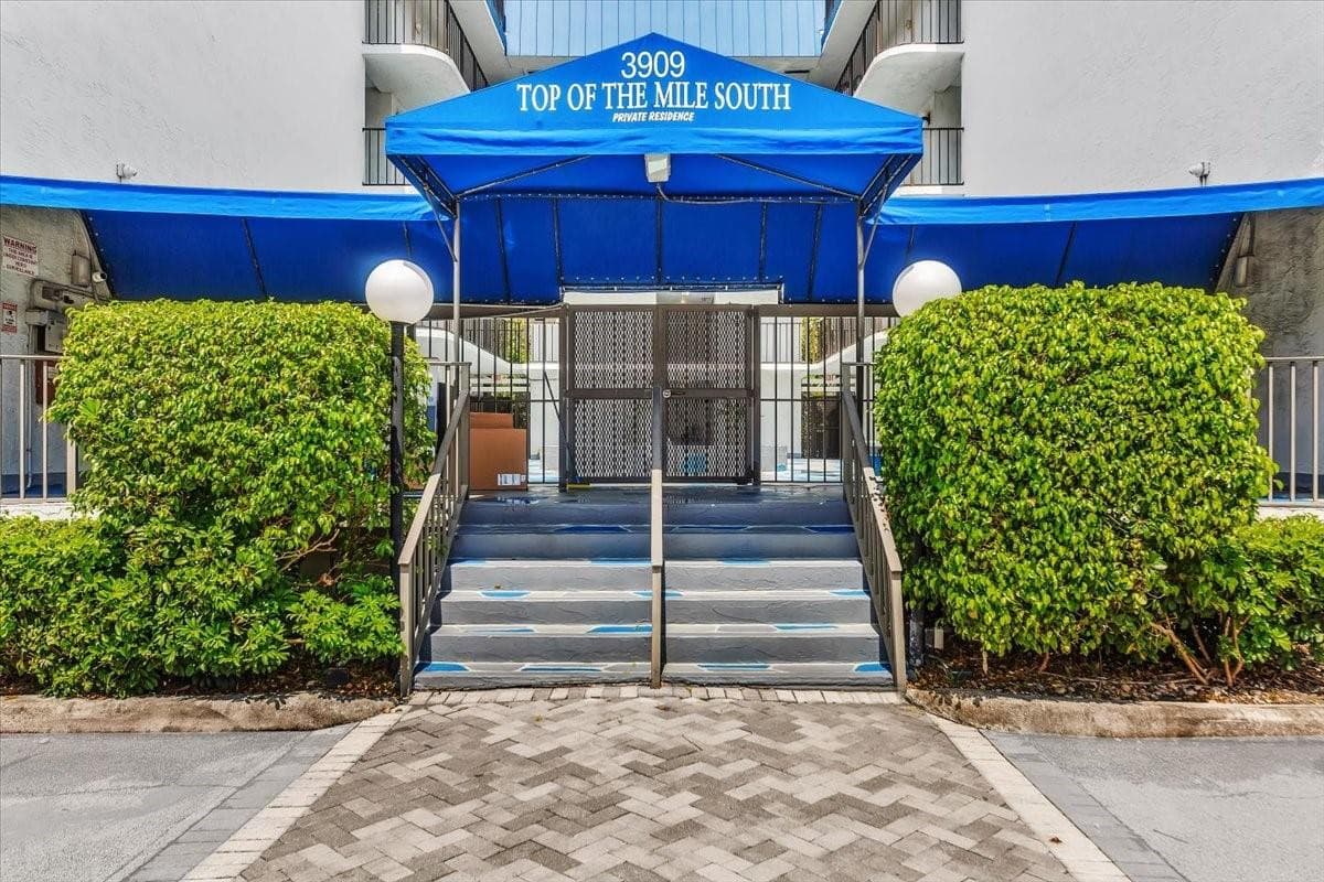 3909 N Ocean Boulevard 210, Fort Lauderdale, FL 33308 — photo 25 of 37