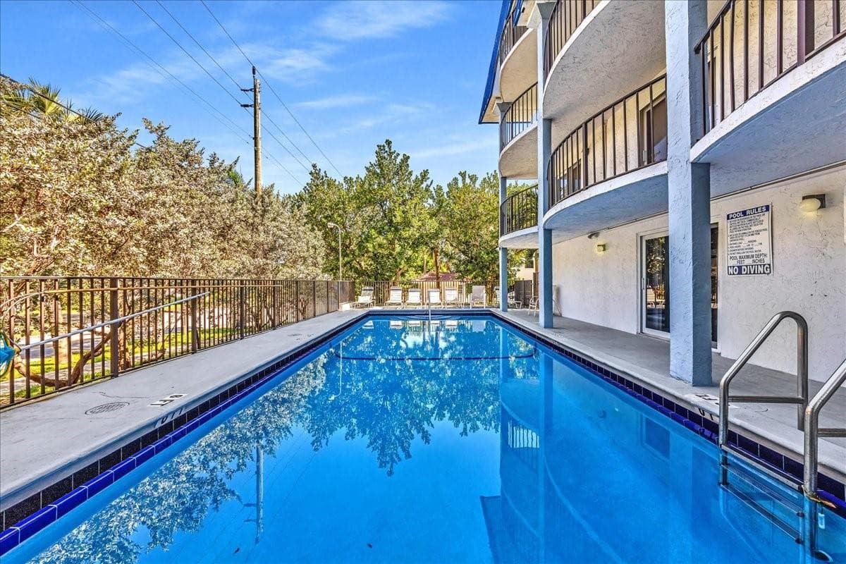 3909 N Ocean Boulevard 210, Fort Lauderdale, FL 33308 — photo 35 of 37