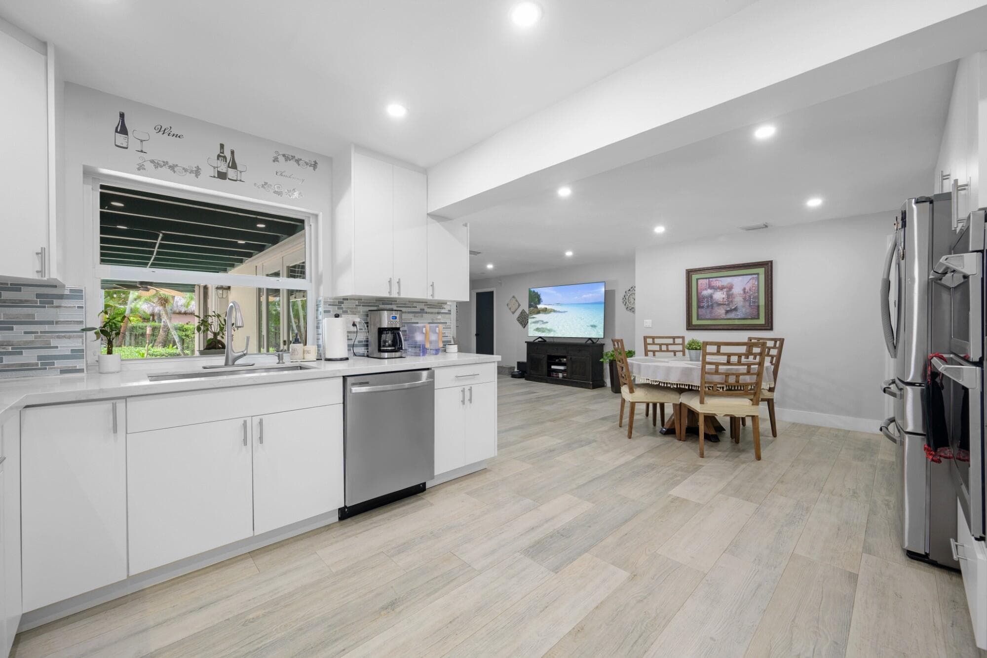 6850 NW 7th Street, Plantation, FL 33317 — photo 4 of 38