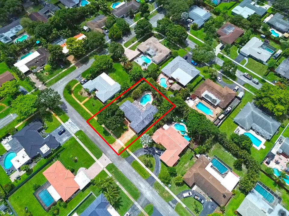 6850 NW 7th Street, Plantation, FL 33317 — photo 35 of 38