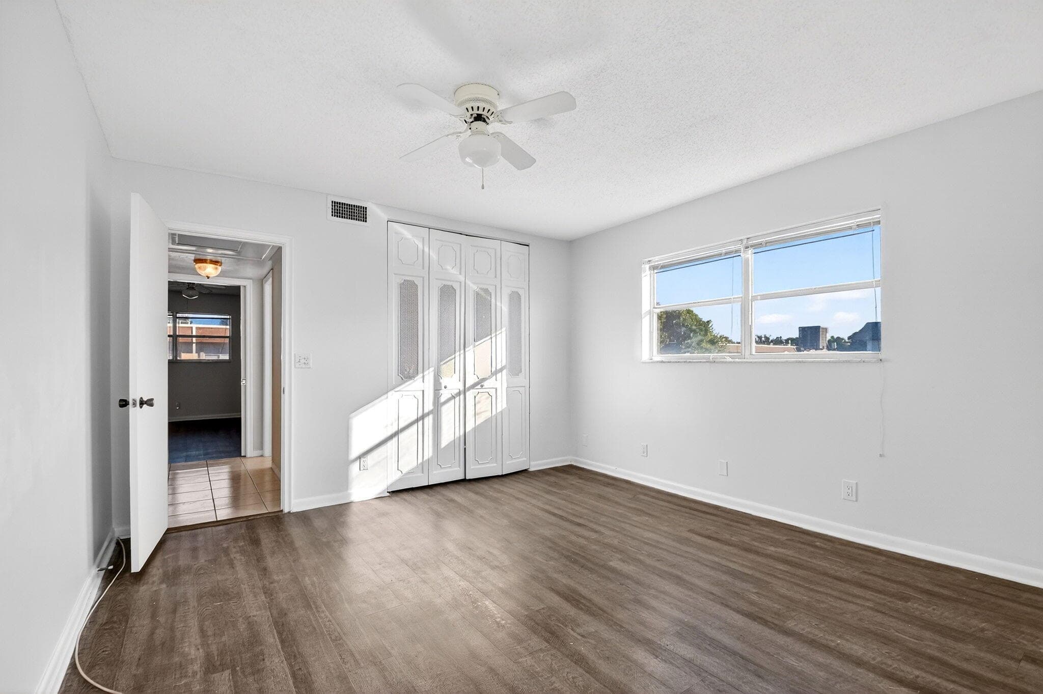201 Oxford 600, West Palm Beach, FL 33417 — photo 14 of 45