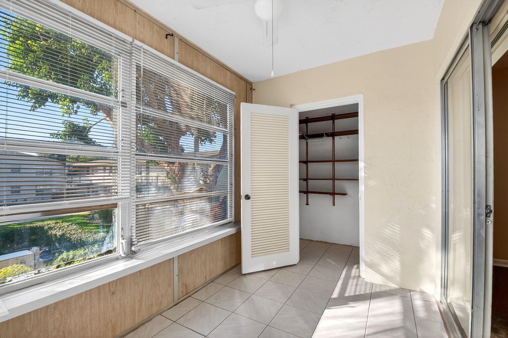 201 Oxford 600, West Palm Beach, FL 33417 — photo 24 of 45