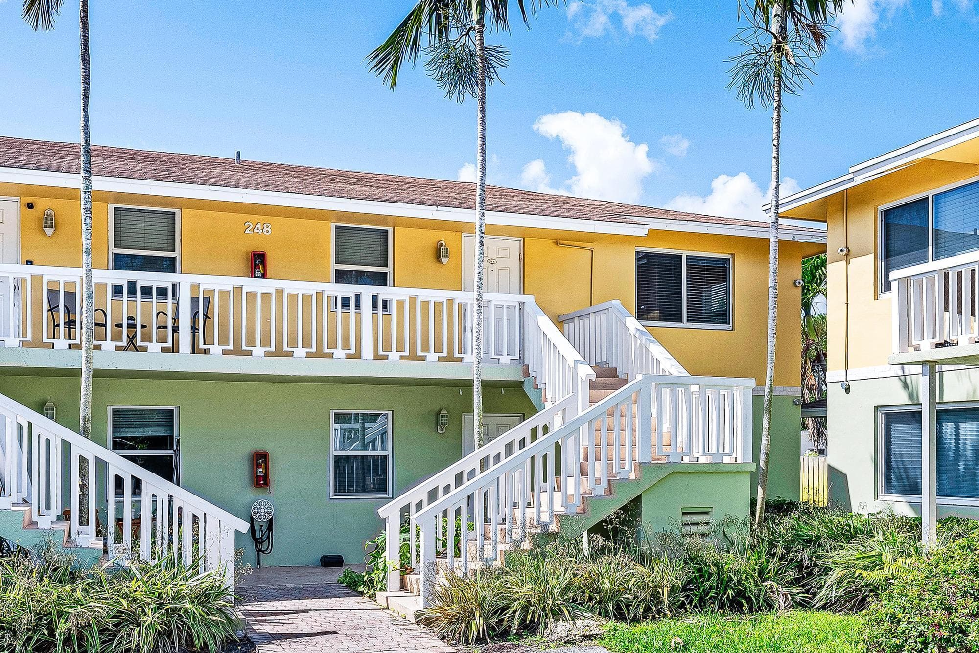 242 NE 12th Street 2, Delray Beach, FL 33444 — photo 8 of 12