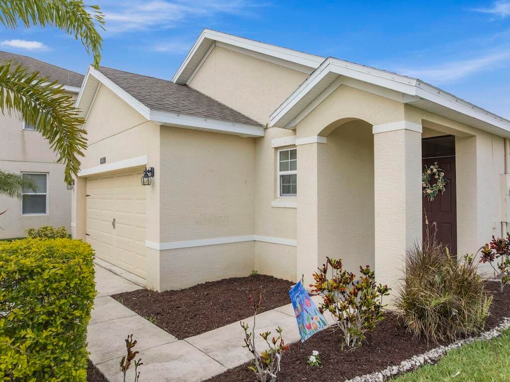 10057 SW Newberry Avenue, Port St. Lucie, FL 34987 — photo 3 of 18