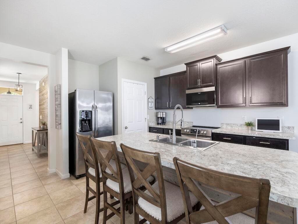 10057 SW Newberry Avenue, Port St. Lucie, FL 34987 — photo 7 of 18