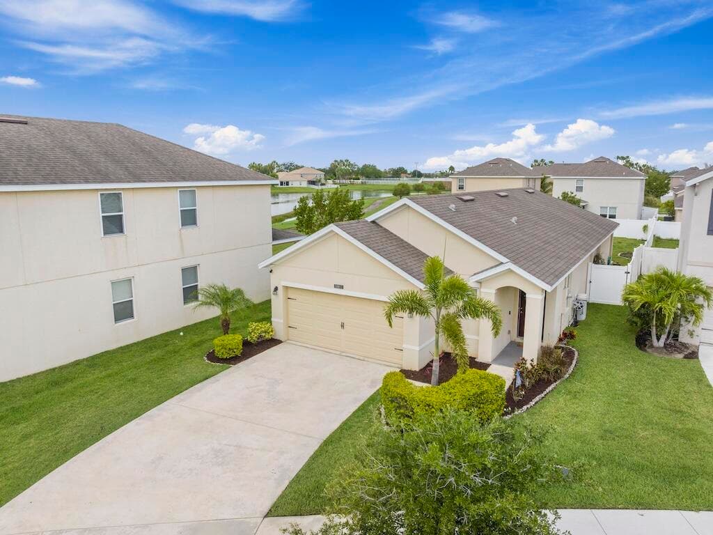 10057 SW Newberry Avenue, Port St. Lucie, FL 34987 — photo 15 of 18