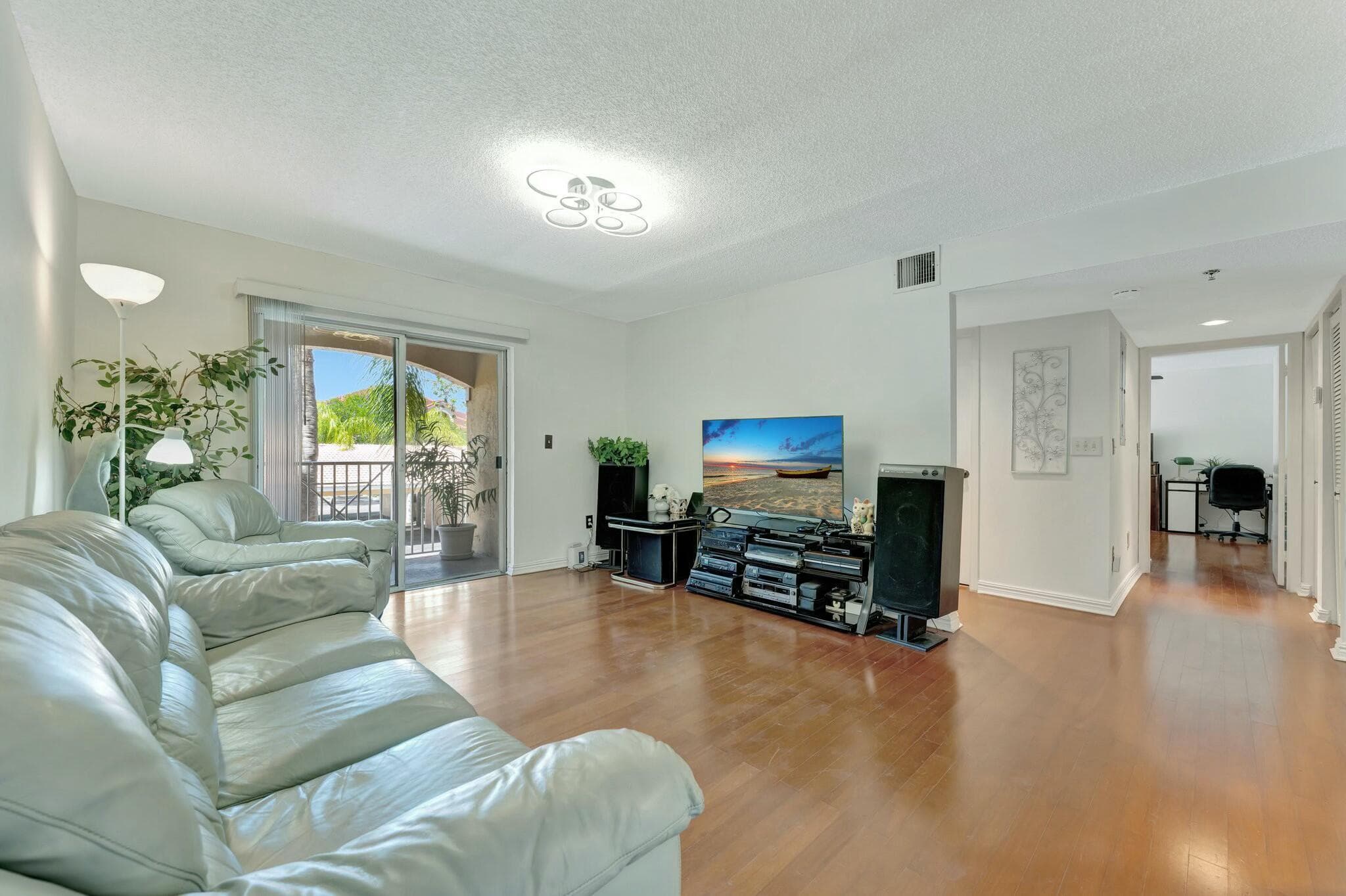 5550 NW 61st Street 516, Coconut Creek, FL 33073 — photo 4 of 29