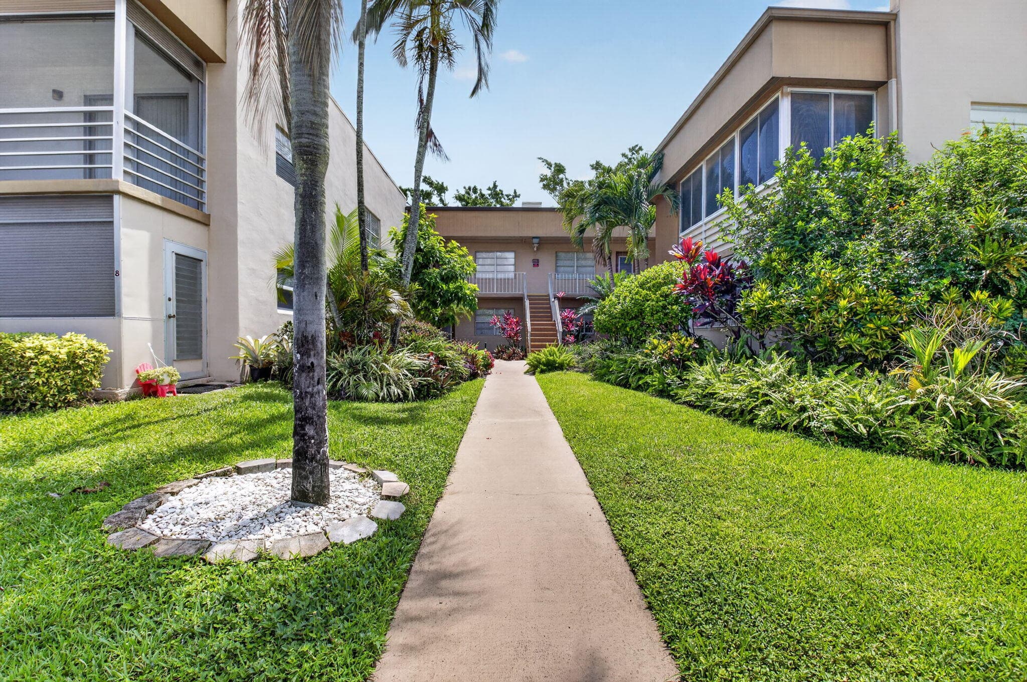 14 Flanders A, Delray Beach, FL 33484 — photo 2 of 102