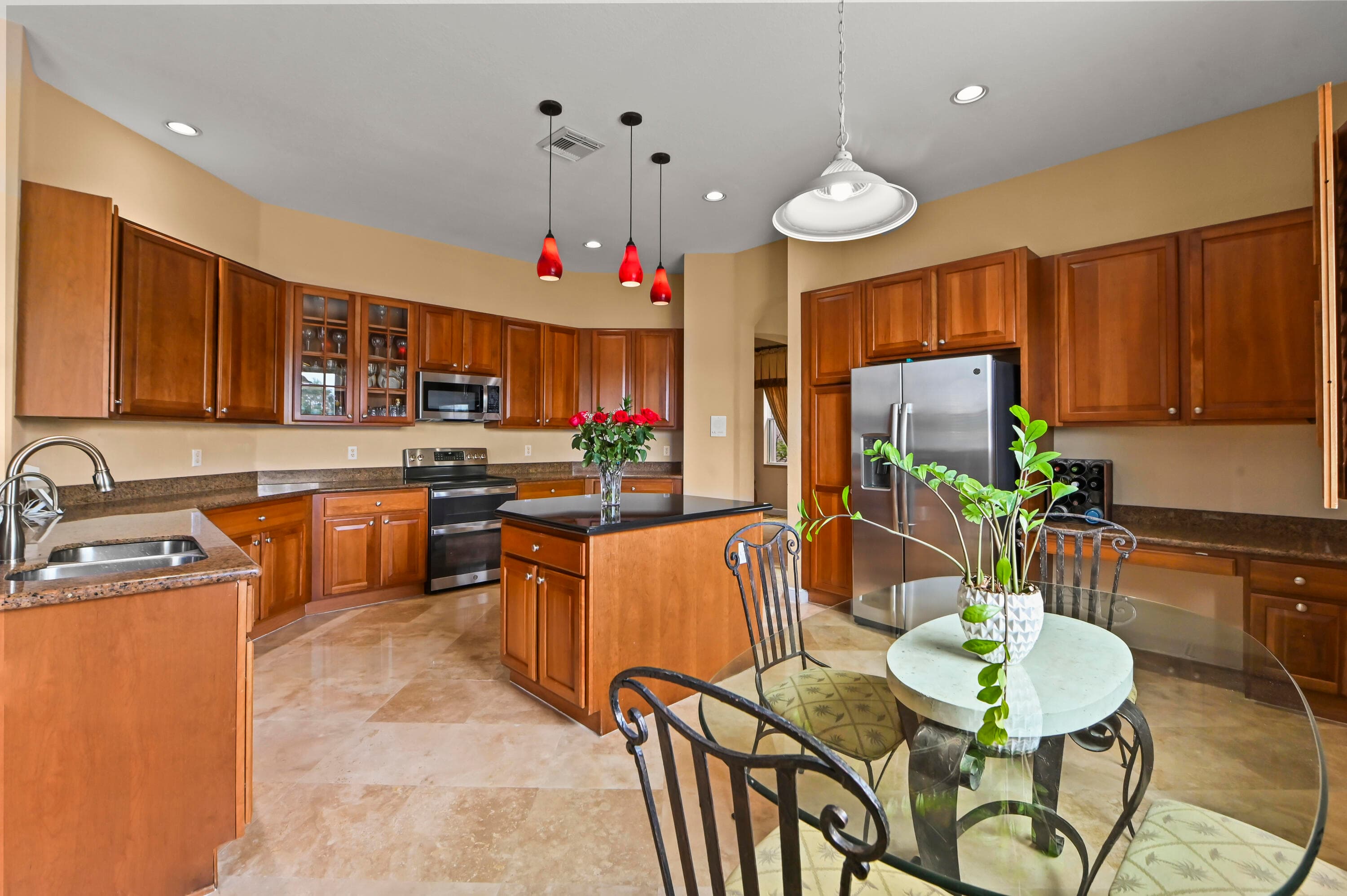 458 Cresta Circle, West Palm Beach, FL 33413 — photo 17 of 54