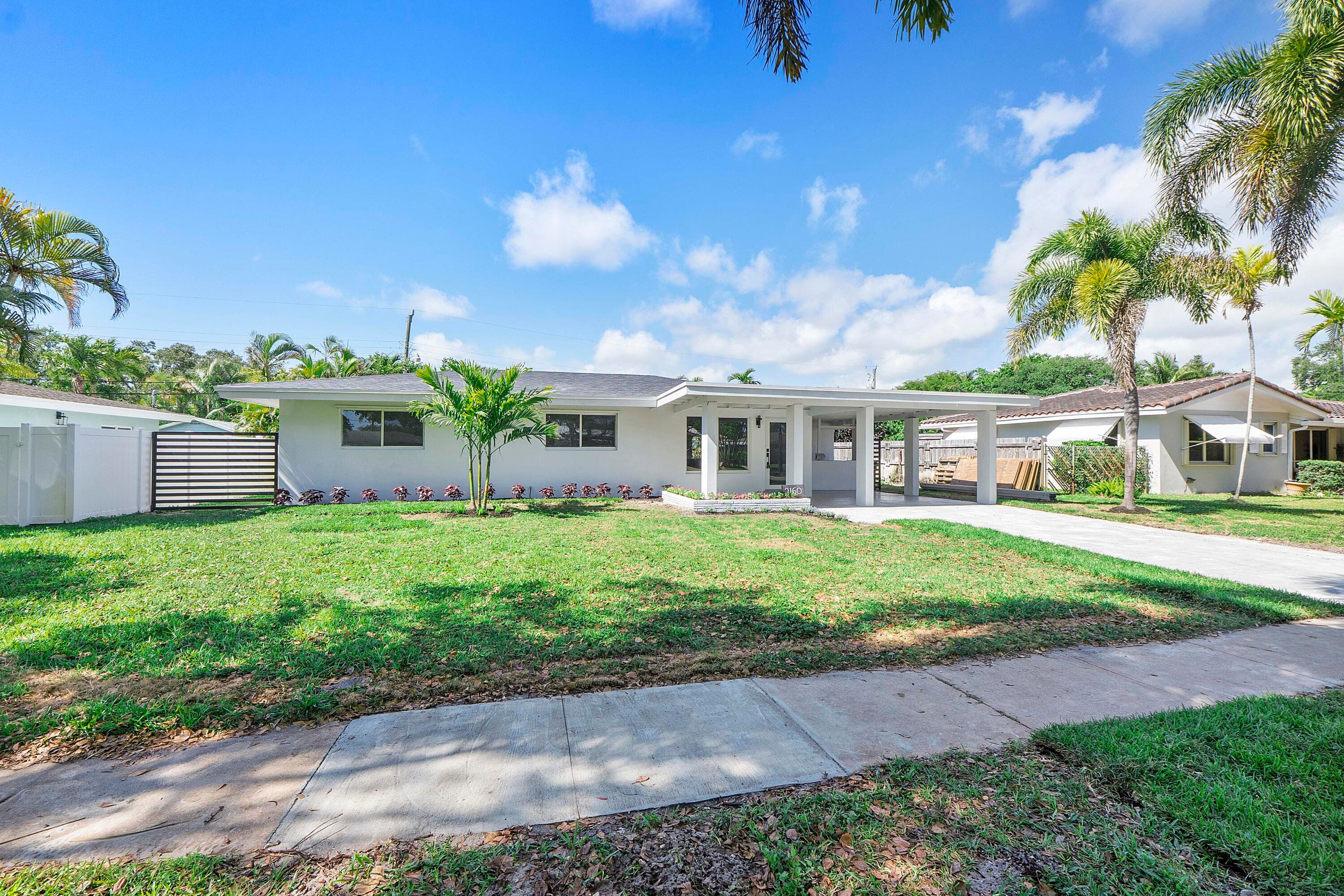 2160 NE 53rd Street, Fort Lauderdale, FL 33308 — photo 4 of 40