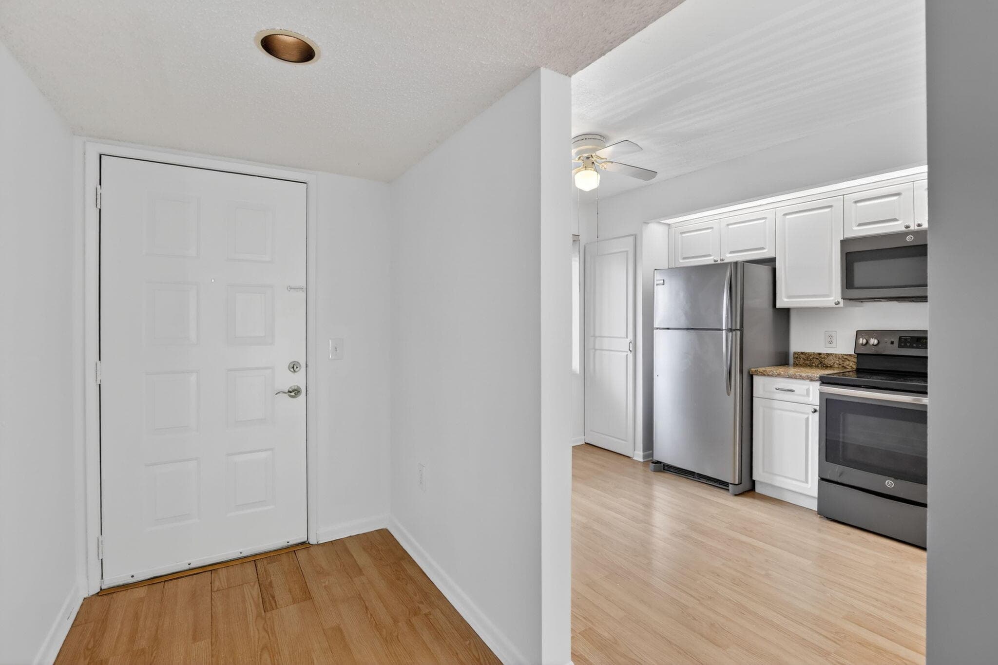 801 SW 138th Avenue 308e, Pembroke Pines, FL 33027 — photo 10 of 35