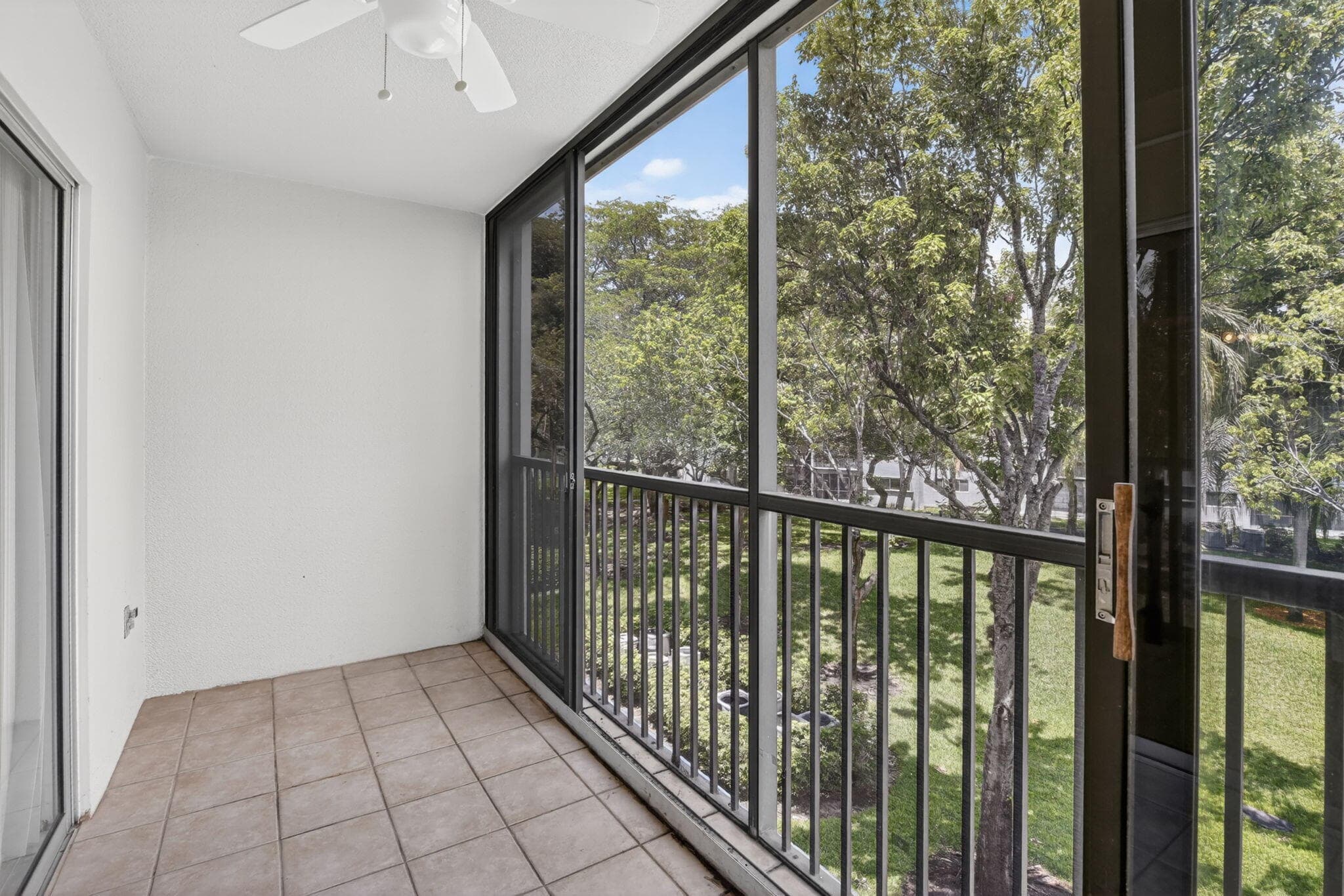 801 SW 138th Avenue 308e, Pembroke Pines, FL 33027 — photo 32 of 35