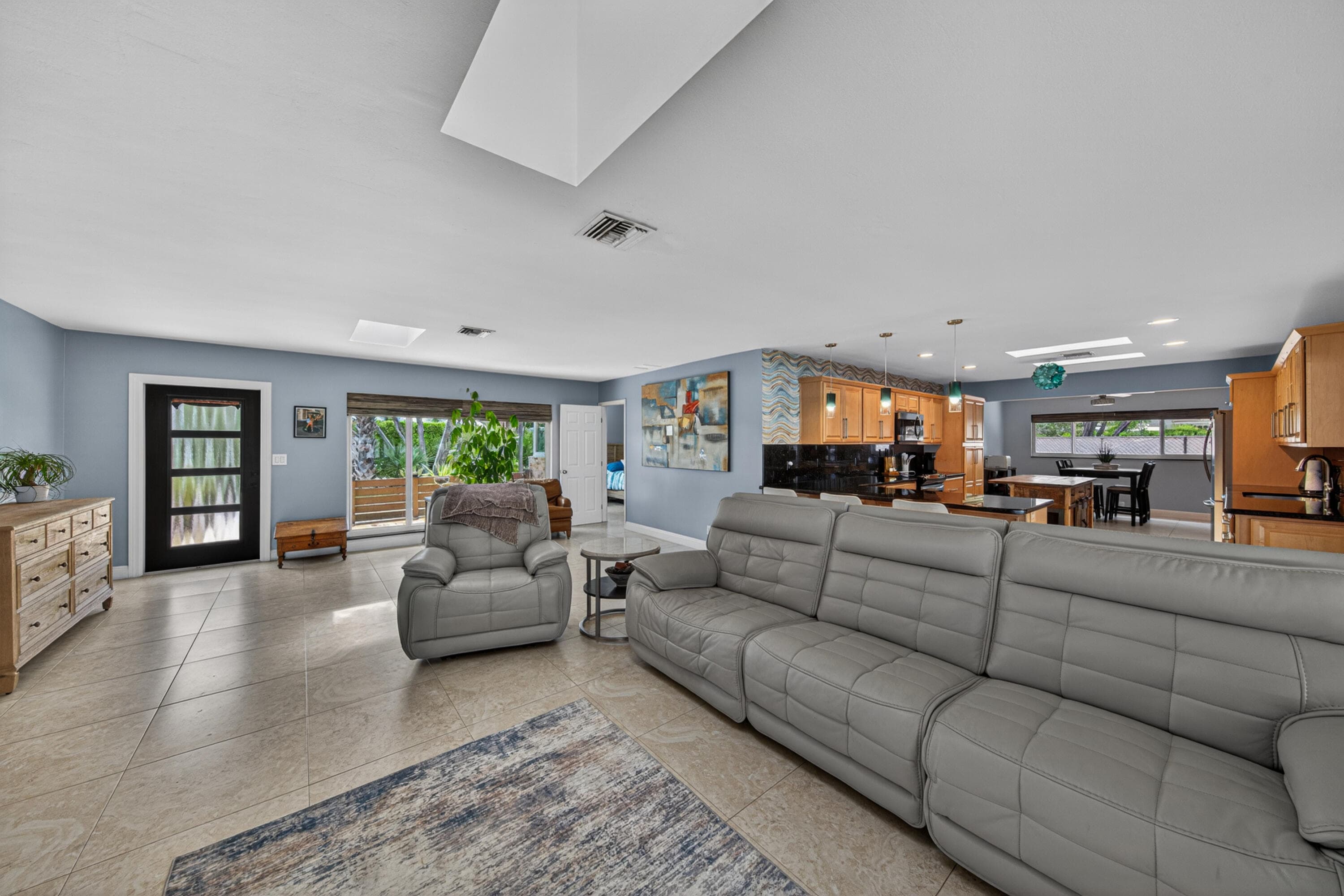 1571 SE 24th Avenue, Pompano Beach, FL 33062 — photo 8 of 73