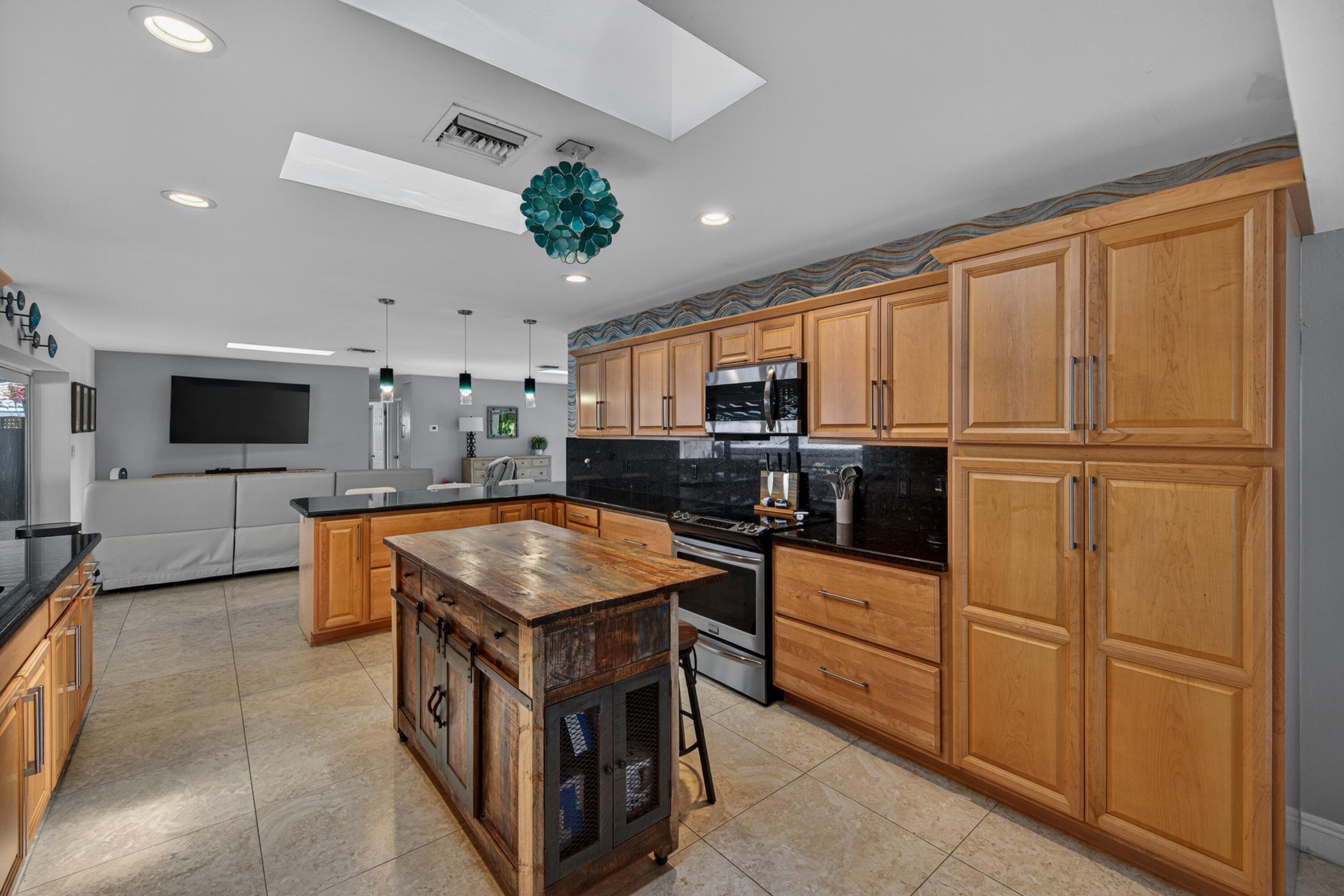 1571 SE 24th Avenue, Pompano Beach, FL 33062 — photo 18 of 73