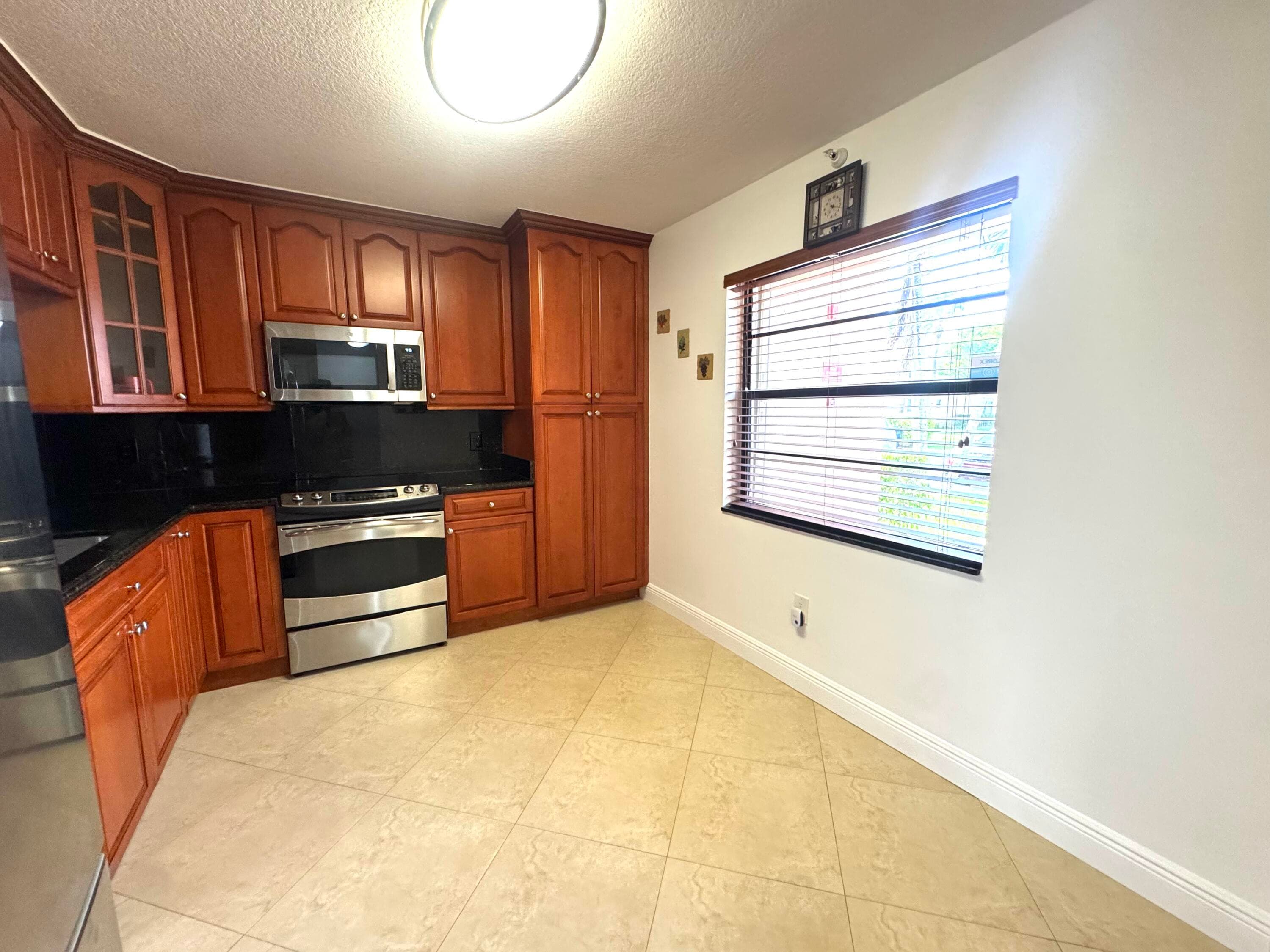 130 Lake Nancy Drive 101, West Palm Beach, FL 33411 — photo 7 of 45