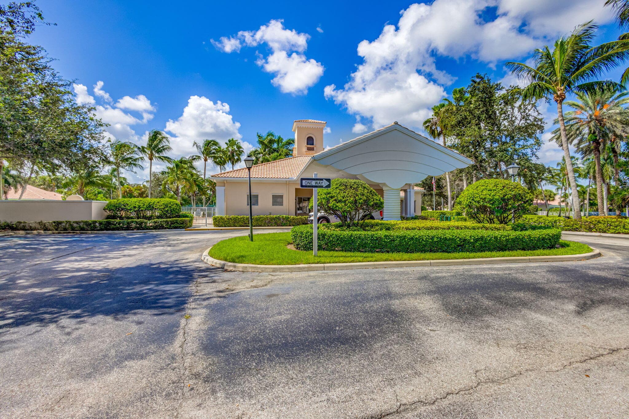 609 Hudson Bay Drive, Palm Beach Gardens, FL 33410 — photo 42 of 48