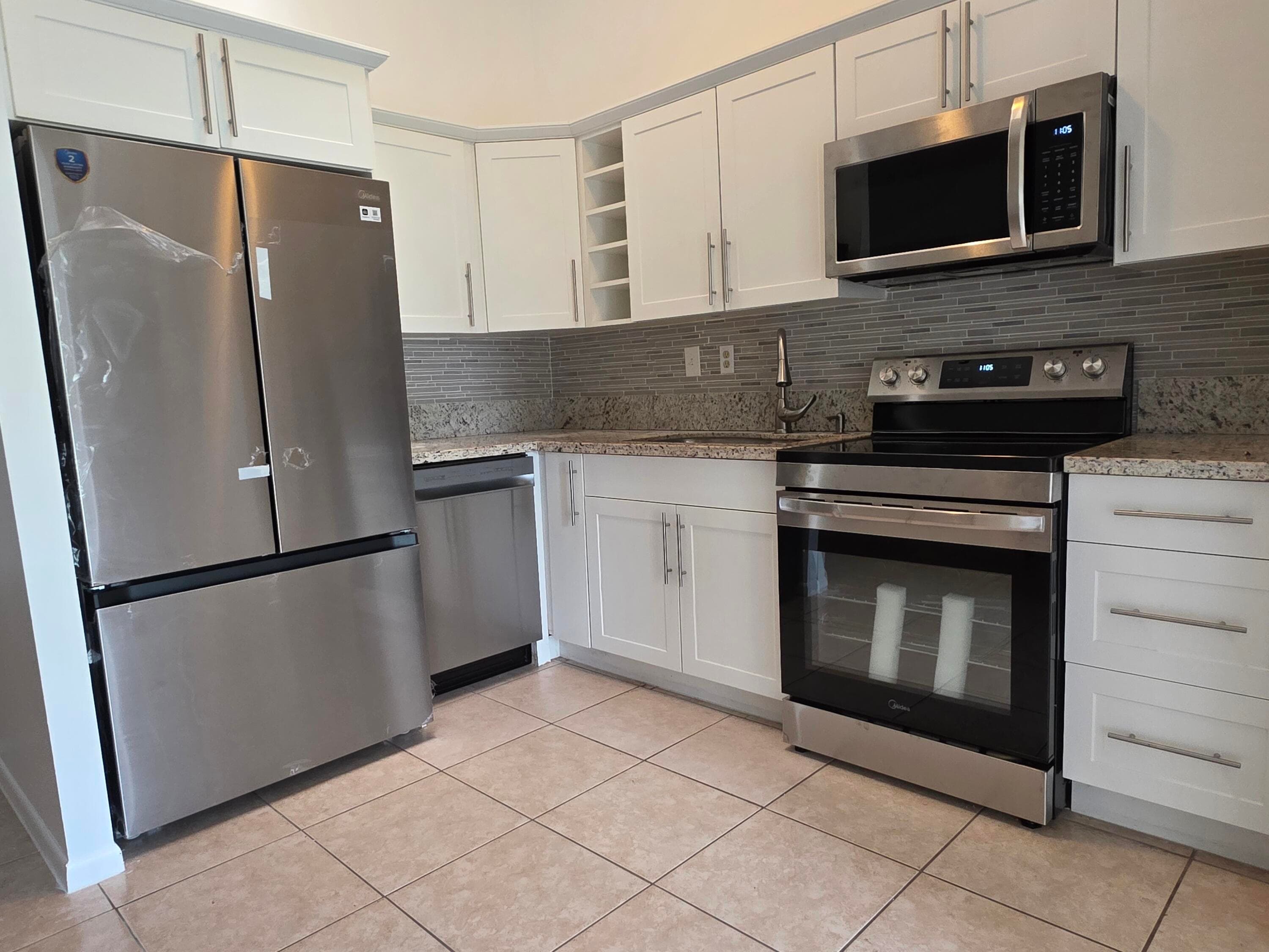 736 NW 47th Street 736, Deerfield Beach, FL 33064 — photo 6 of 26