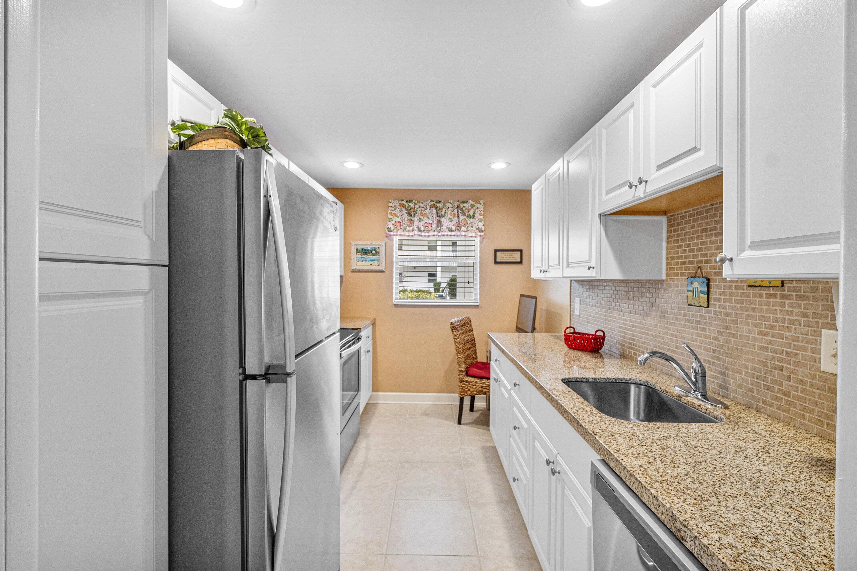 2700 SW 22nd Avenue 1409, Delray Beach, FL 33445 — photo 4 of 32