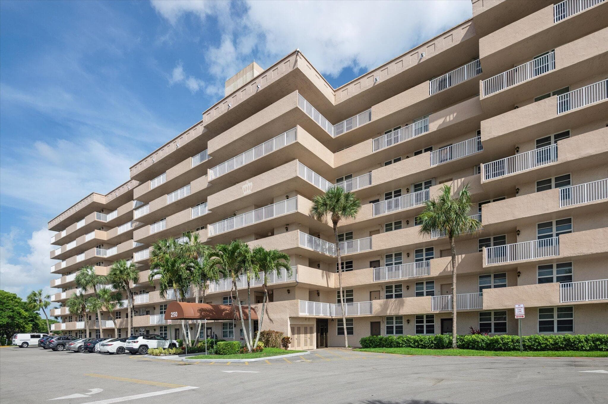 250 Jacaranda Drive 408, Plantation, FL 33324 — photo 2 of 21