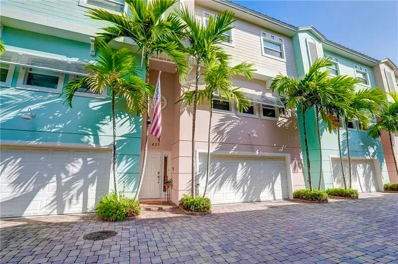 425 NE 1st Street, Pompano Beach, FL 33060 — photo 2 of 19