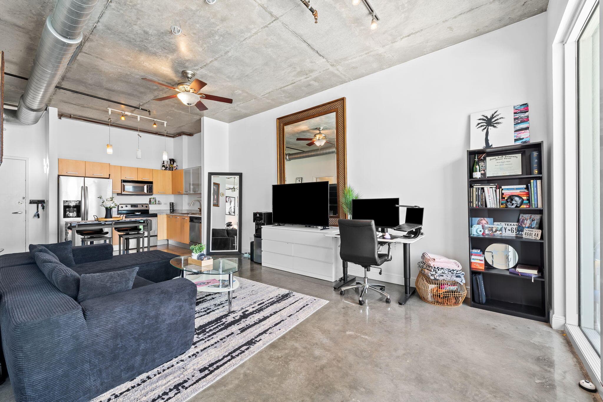 313 NE 2nd Street 902, Fort Lauderdale, FL 33301 — photo 10 of 17