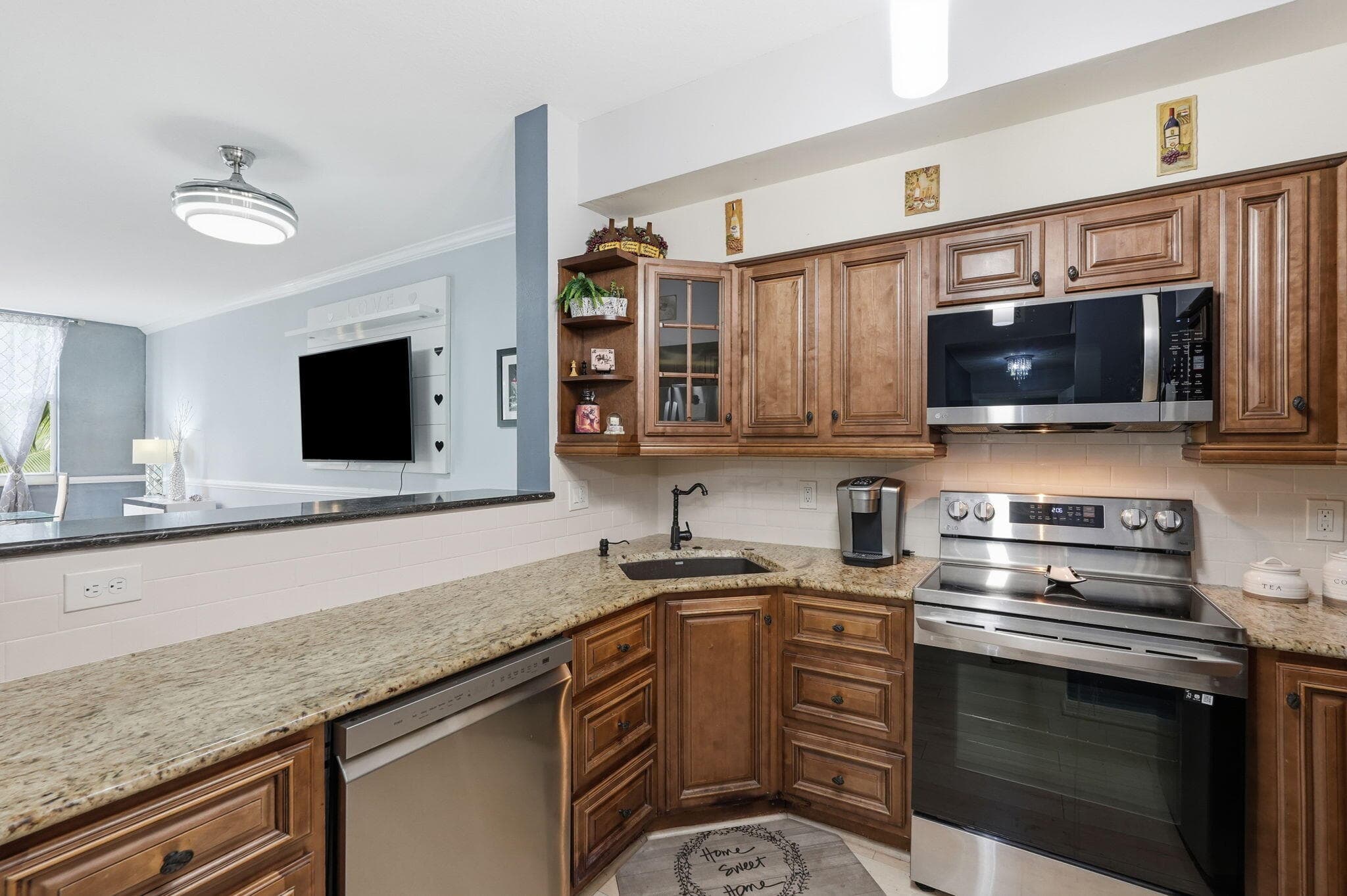 802 W Windward Way 304, Lantana, FL 33462 — photo 19 of 30