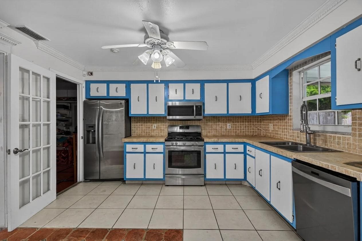 3213 Dover Road, Pompano Beach, FL 33062 — photo 19 of 50