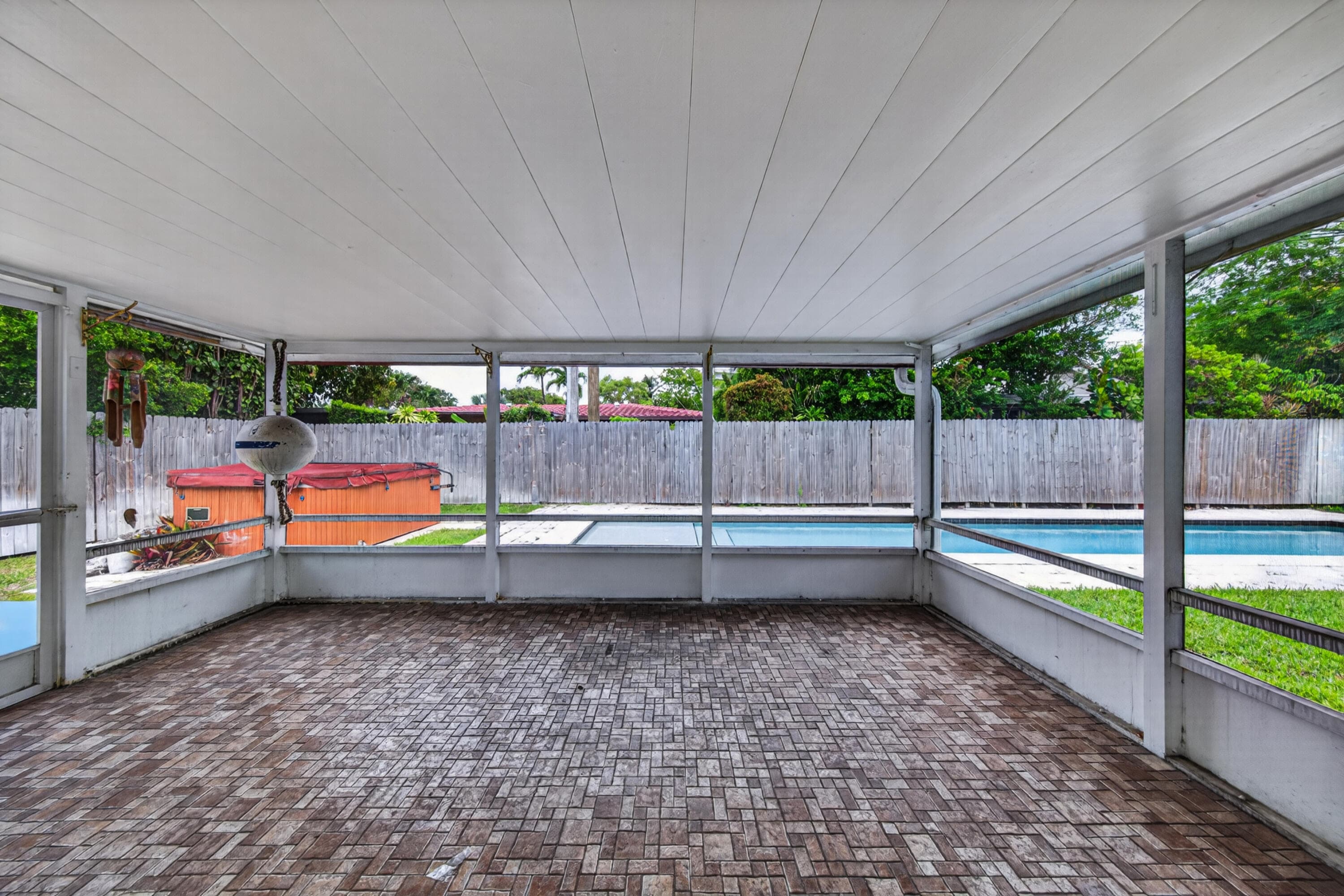 3213 Dover Road, Pompano Beach, FL 33062 — photo 9 of 50