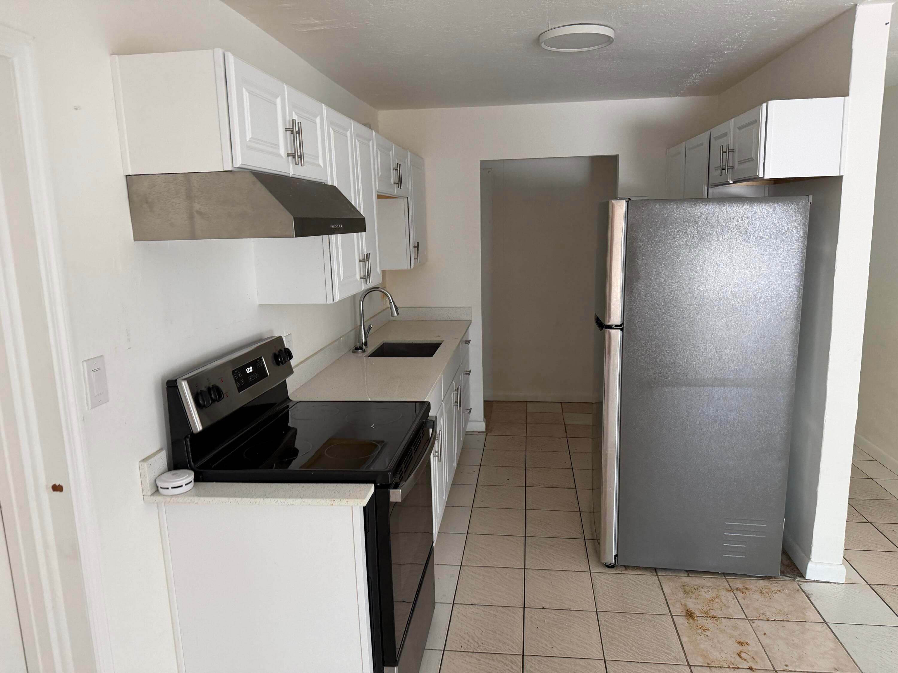115 Maple Avenue, Fort Pierce, FL 34982 — photo 4 of 9