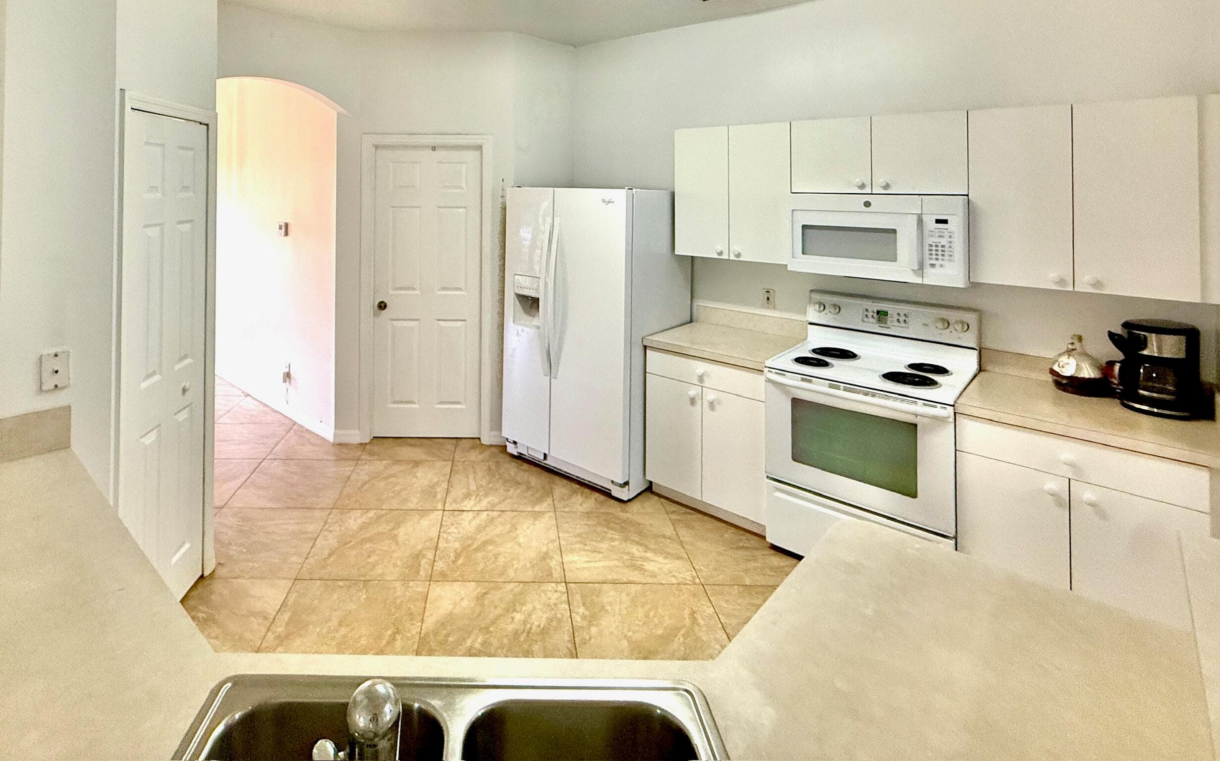 332 SW Glenwood Drive, Port St. Lucie, FL 34984 — photo 4 of 22