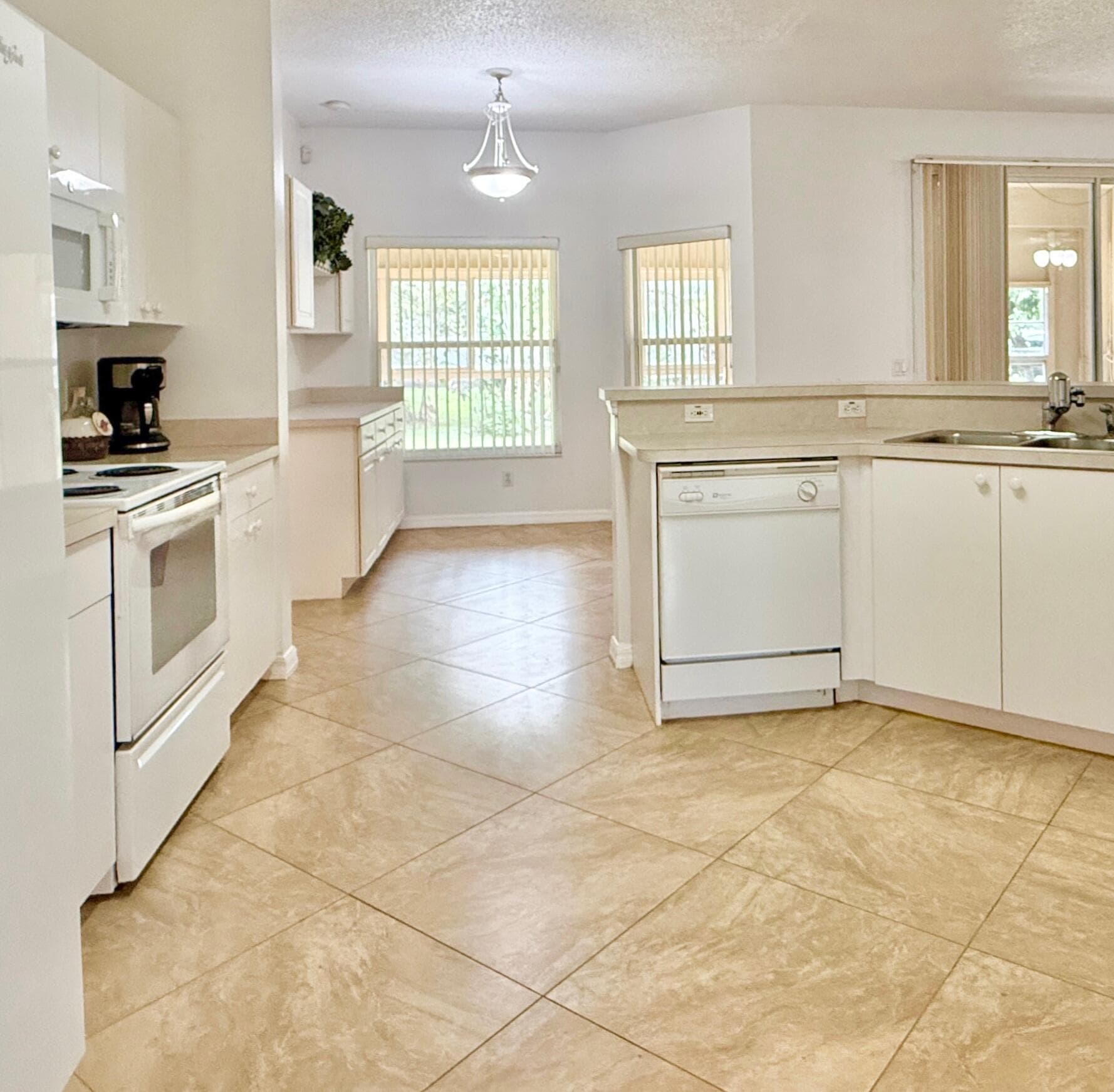 332 SW Glenwood Drive, Port St. Lucie, FL 34984 — photo 5 of 22
