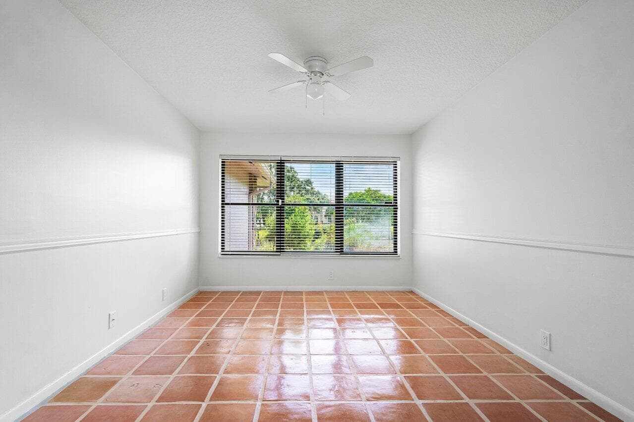 9405 Dundee Drive, Lake Worth, FL 33467 — photo 13 of 41