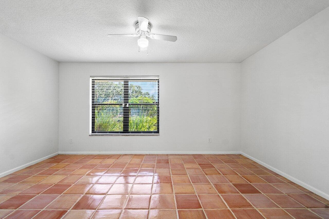 9405 Dundee Drive, Lake Worth, FL 33467 — photo 31 of 41