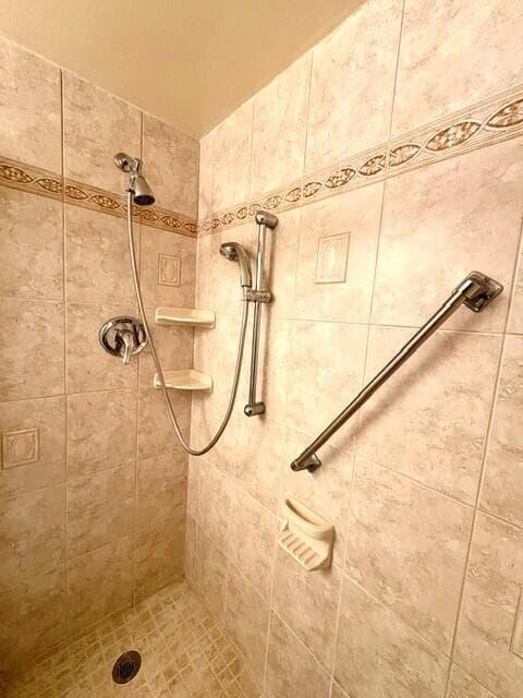 116 Windsor F, West Palm Beach, FL 33417 — photo 14 of 34