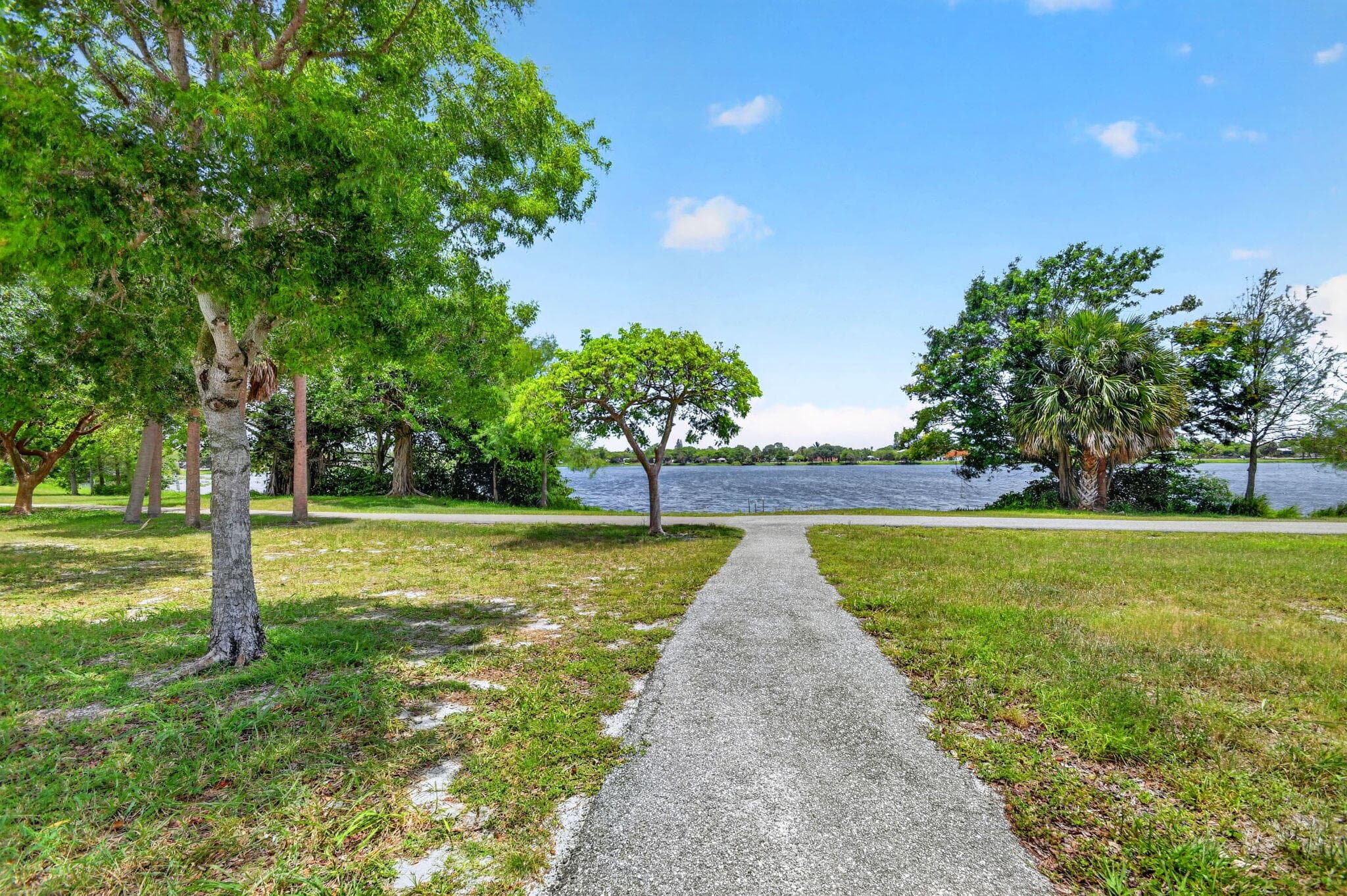 3240 Lake Osborne Drive Apt 104, Lake Worth Beach, FL 33461 — photo 42 of 57