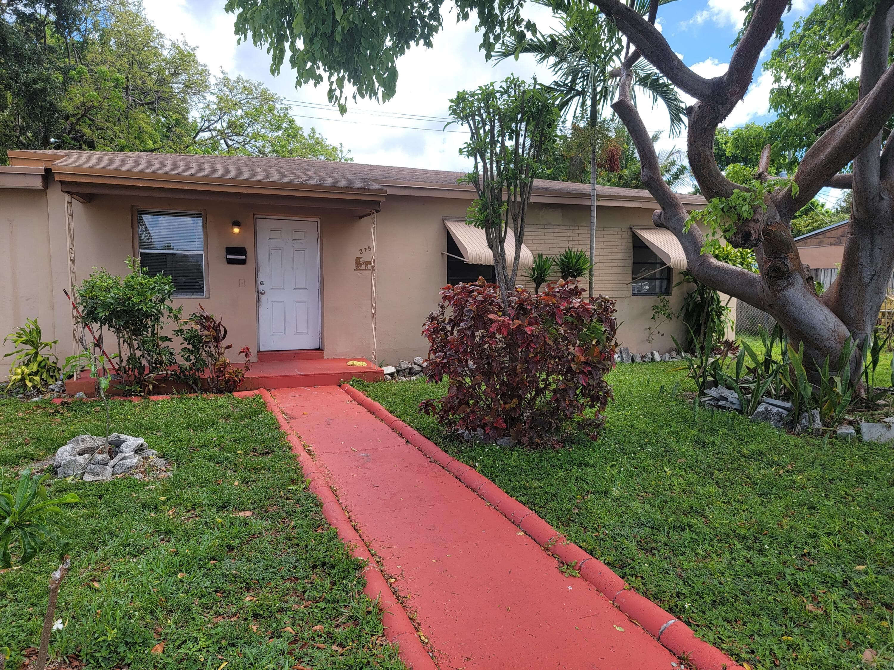 275 NW 187th Street, Miami Gardens, FL 33169 — photo 2 of 8