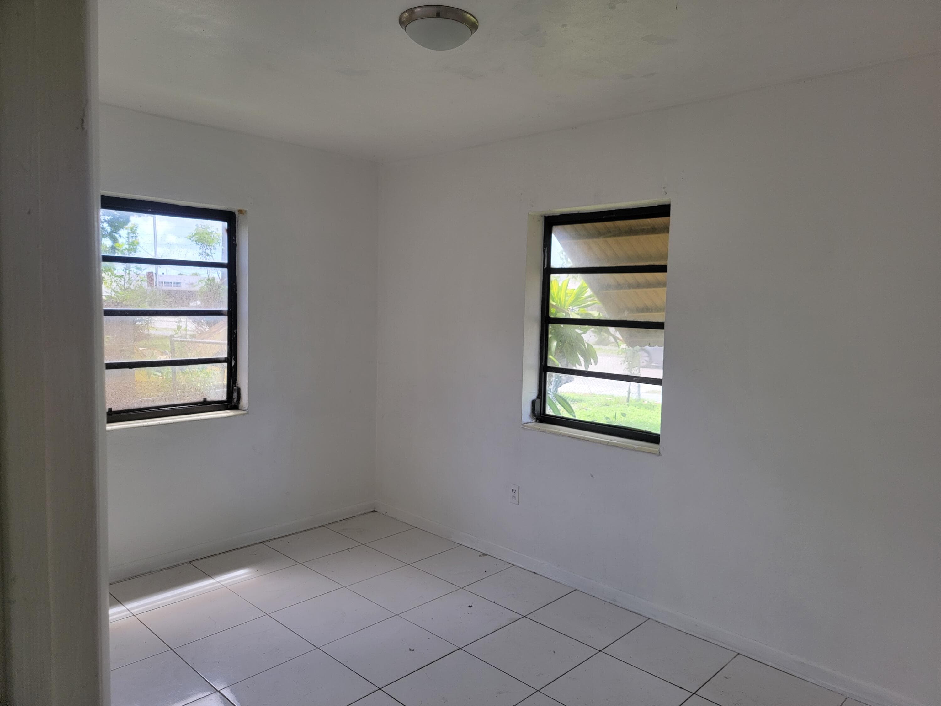 275 NW 187th Street, Miami Gardens, FL 33169 — photo 6 of 8