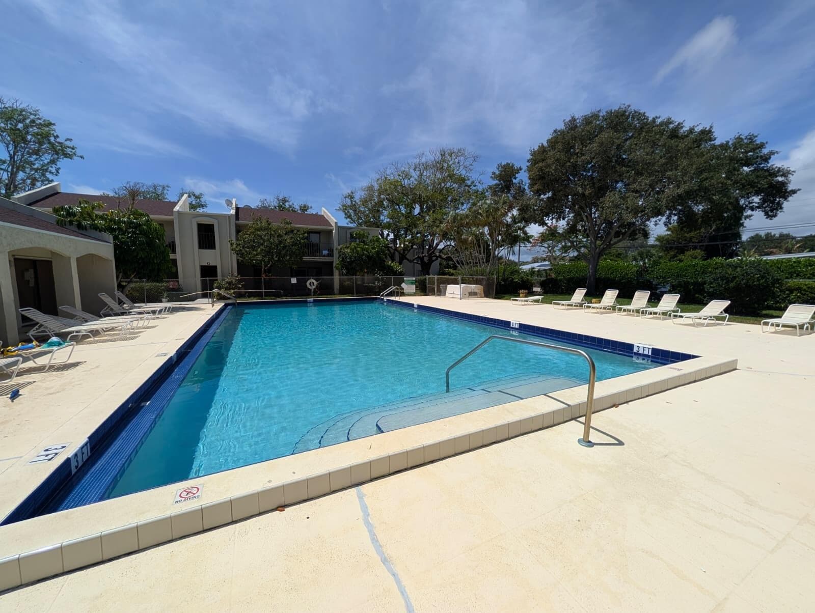 150 Pineview Road Apt E6, Jupiter, FL 33469 — photo 5 of 23